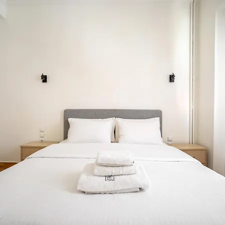Acropolis Delux 1st Flr Aprt Up 4 Guests By Lodgespot * Athens